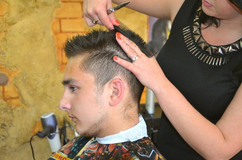Chuveiro para Lavatório de Salão: Saiba Mais Como Escolher o Ideal para Seu Negócio Chuveiro para Lavatório de Salão: Saiba Mais Como Escolher o Ideal para Seu Negócio